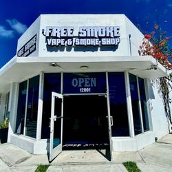 Free Smoke Vape and Smoke Shop