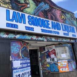 Lavi’s Smoke Shop