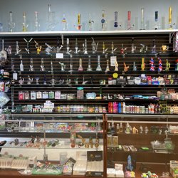 QQ Smoke Shop II