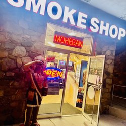 Mohegan Hookah And Smoke