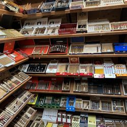 Tobacco Hut: Vape Shop/Fine Cigars