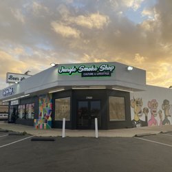 Jungle Smoke Shop