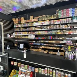 Cloudy Daze Smoke Shop