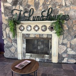 Luna Lounge