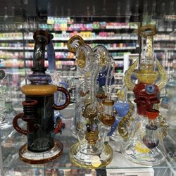 J’S Smoke Shop