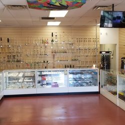 2 HYH Smoke Shop