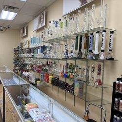 Mohegan Smoke Shop Wilton