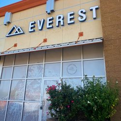 Everest Cannabis Co. - Paradise Hills