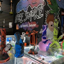 Free Smoke Vape and Smoke Shop