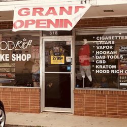 Hoodrich Smoke Shop