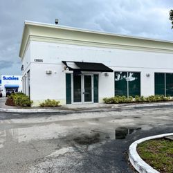 Green Dragon Cannabis - North Miami